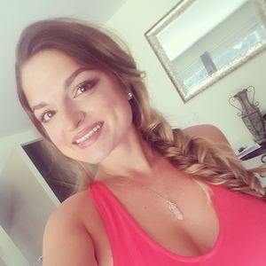 Meet your Posher, Alicia